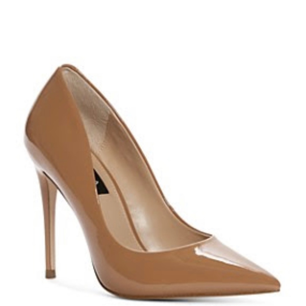 AQUA Brit Pointed Toe Pumps size 9 Camel Patent